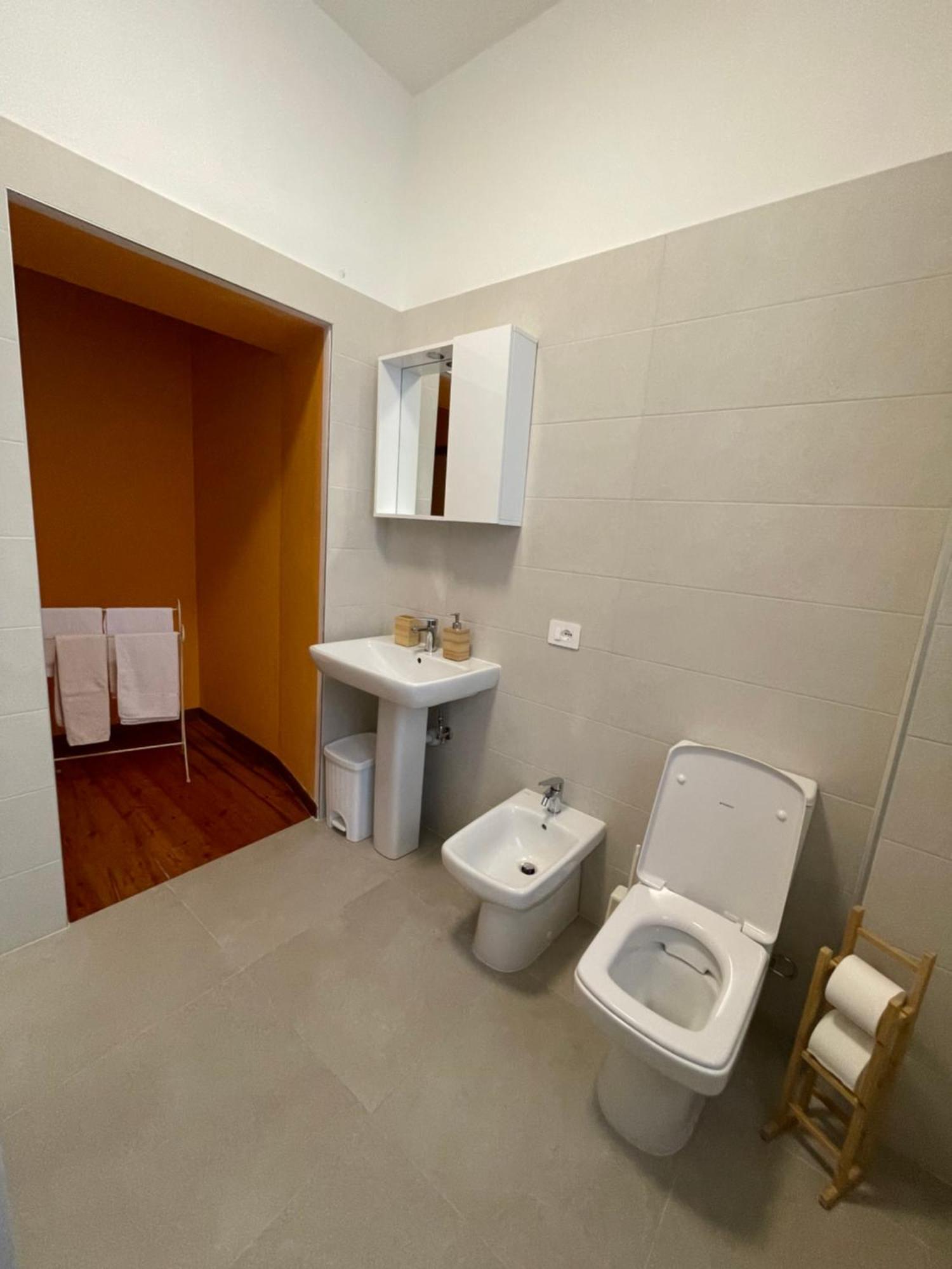B&B Rosa Apartment Baveno Buitenkant foto